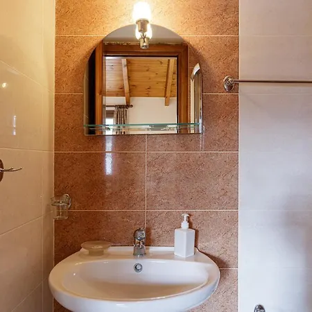 Quarto em Acomodações Particulares Lucy Pánormos